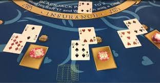 AduQ table lobby showing available games